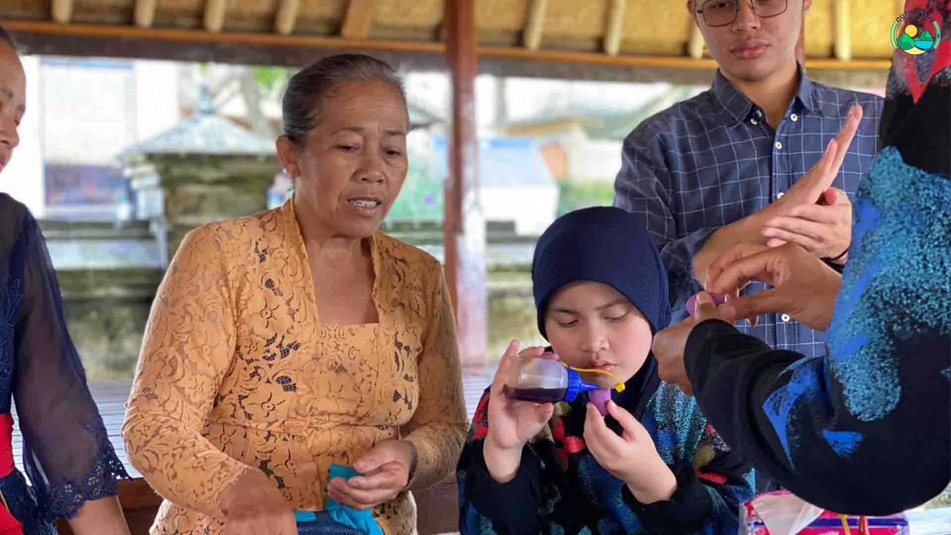 outing Bali - Membuat Klepon