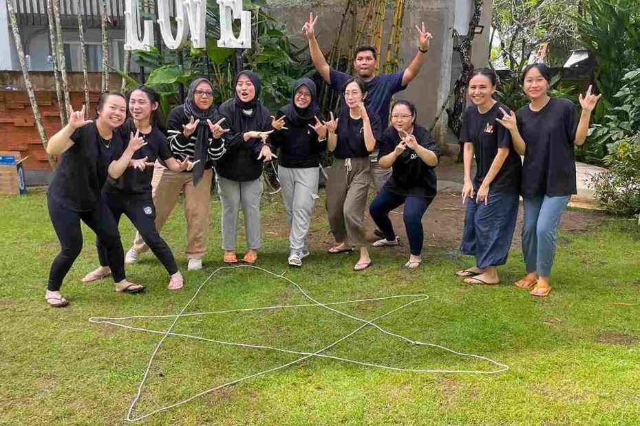 Outingbali - Universitas Kedokteran Gigi Unair 2025