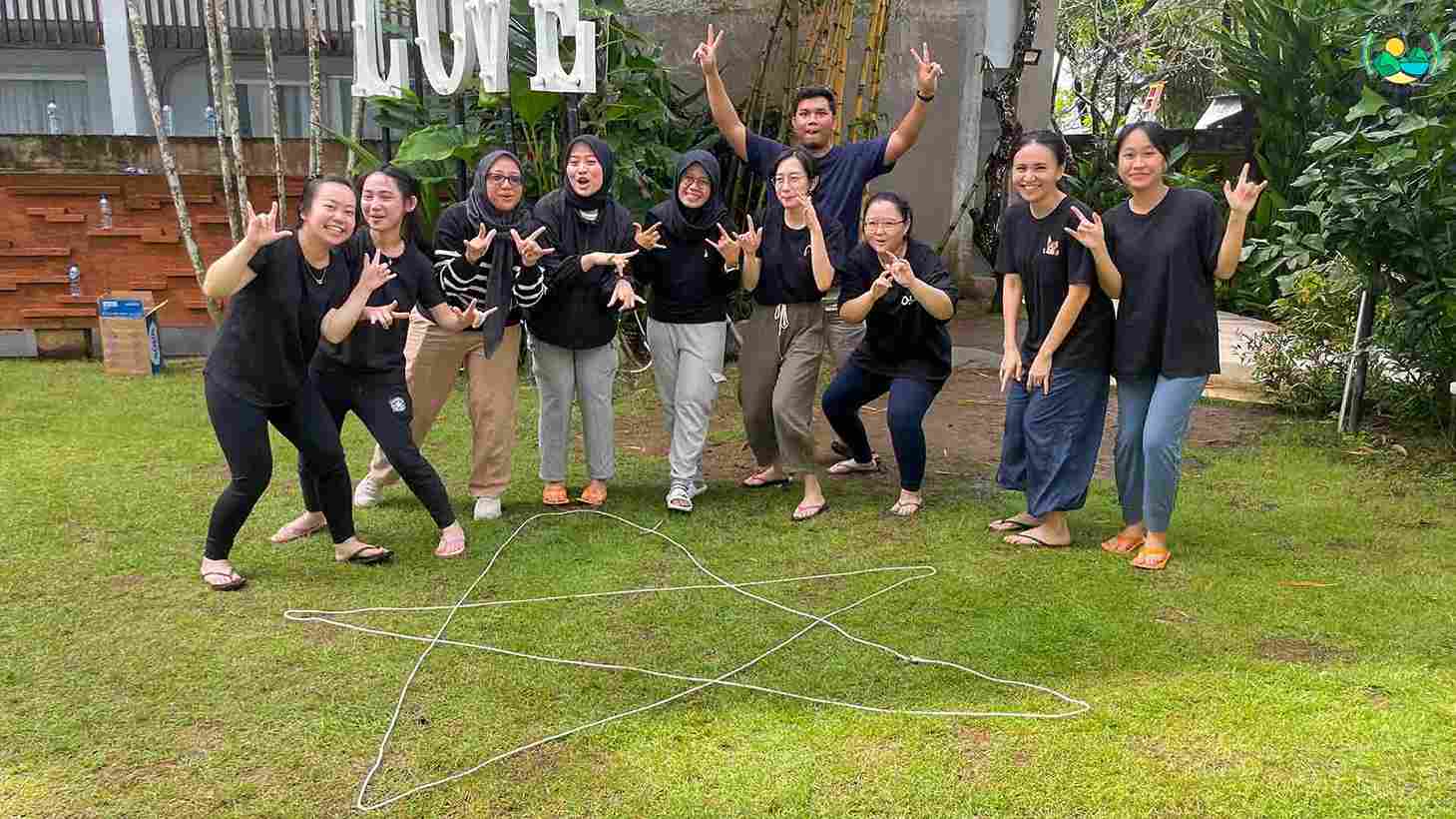 Outingbali - Universitas Kedokteran Gigi Unair 2025